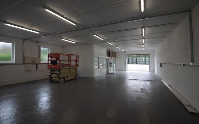 modern-light-industrial-unit-to-let