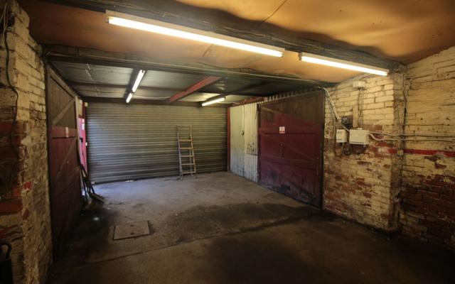workshop-premises-suitable-for-the-motor-trade