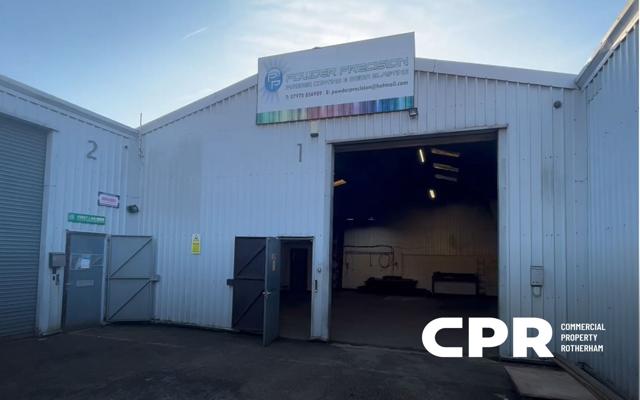 light-industrial-unit-to-let-with-electric-roller-shutter-door