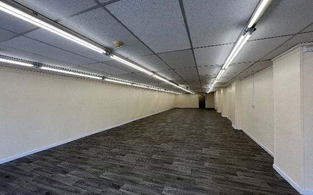single-storey-retail-unit-established-retail-parade-maltby