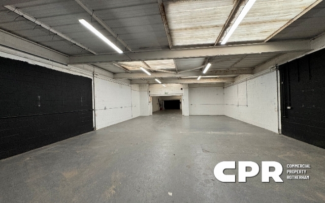 3910-detached-industrial-unit-with-secure-generous