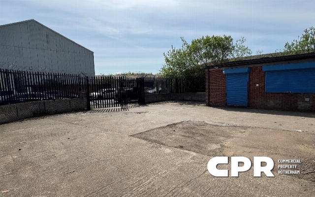 3910-detached-industrial-unit-with-secure-generous