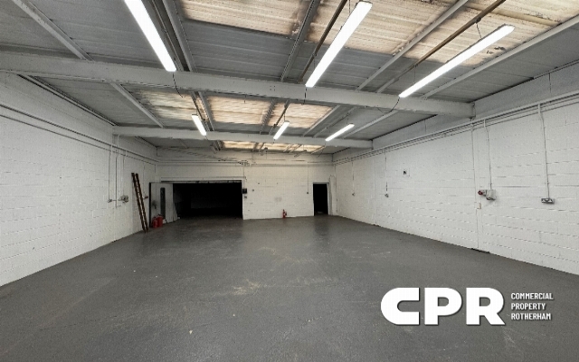 3910-detached-industrial-unit-with-secure-generous