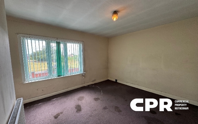 4847-freehold-commercial-premises