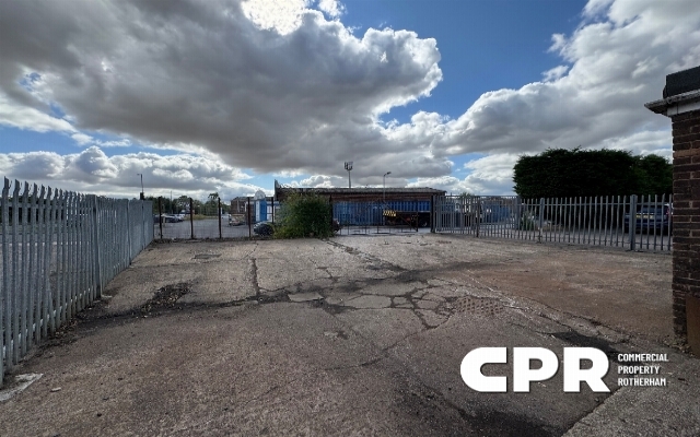 6701-workshop-unit-with-secure-yard