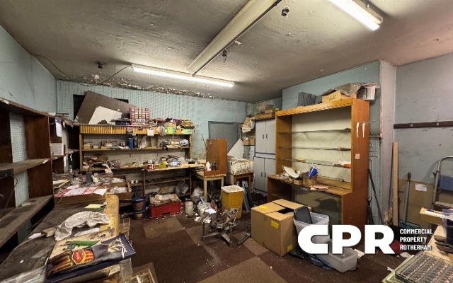 5381-freehold-retail-sales-shop