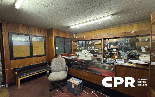 5381-freehold-retail-sales-shop
