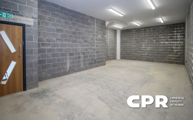 9532-hybrid-premises-comprising-ground-floor--with