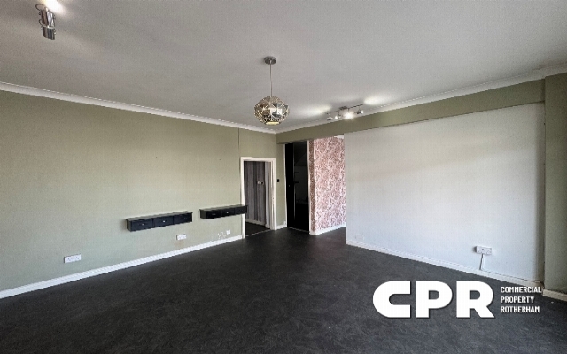 2432-doublefronted-ground-floor-retail-sales-shop-