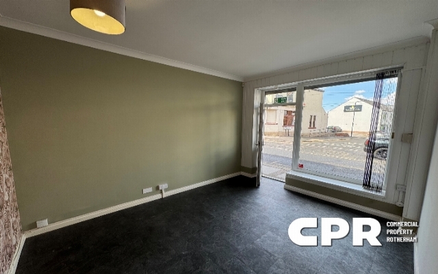 2432-doublefronted-ground-floor-retail-sales-shop-
