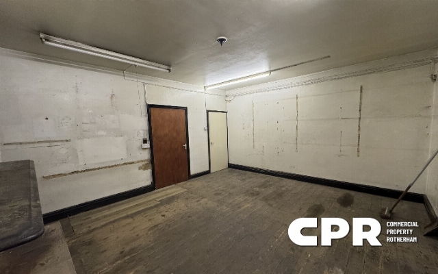 3908-freehold-retail-sales-building-forming-part-of