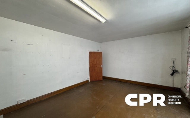 3908-freehold-retail-sales-building-forming-part-of